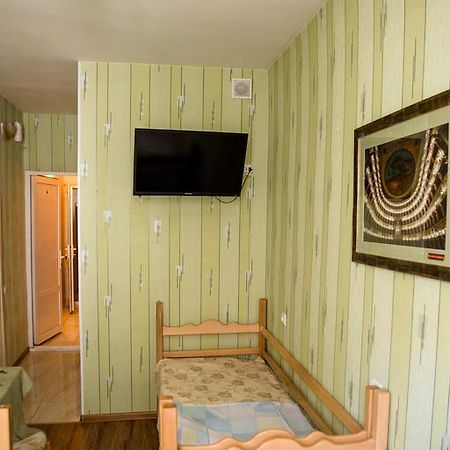 Hotel Mini Erivan Exterior foto